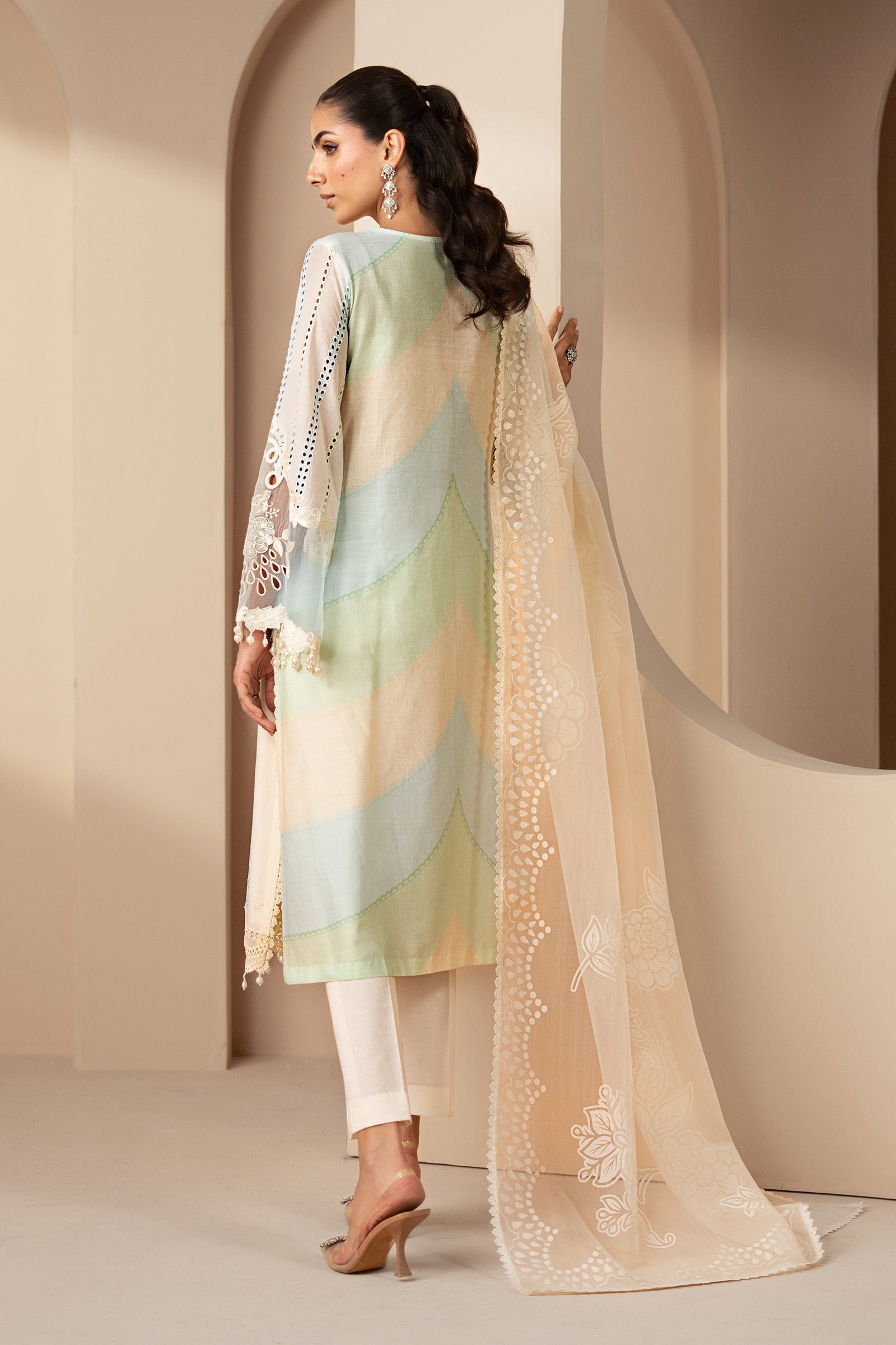 3 Piece Embroidered Lawn Suit - My Store