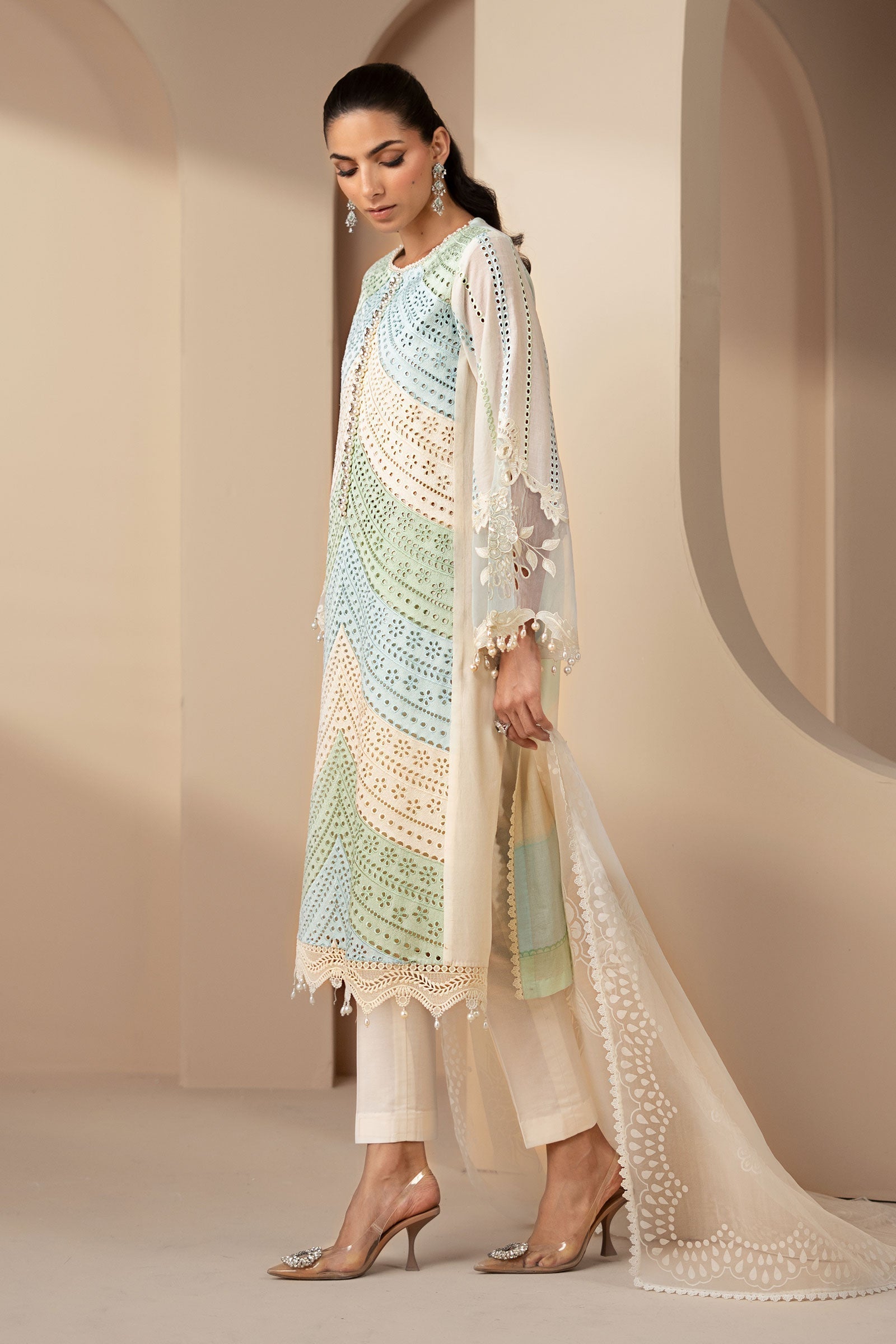 3 Piece Embroidered Lawn Suit - My Store