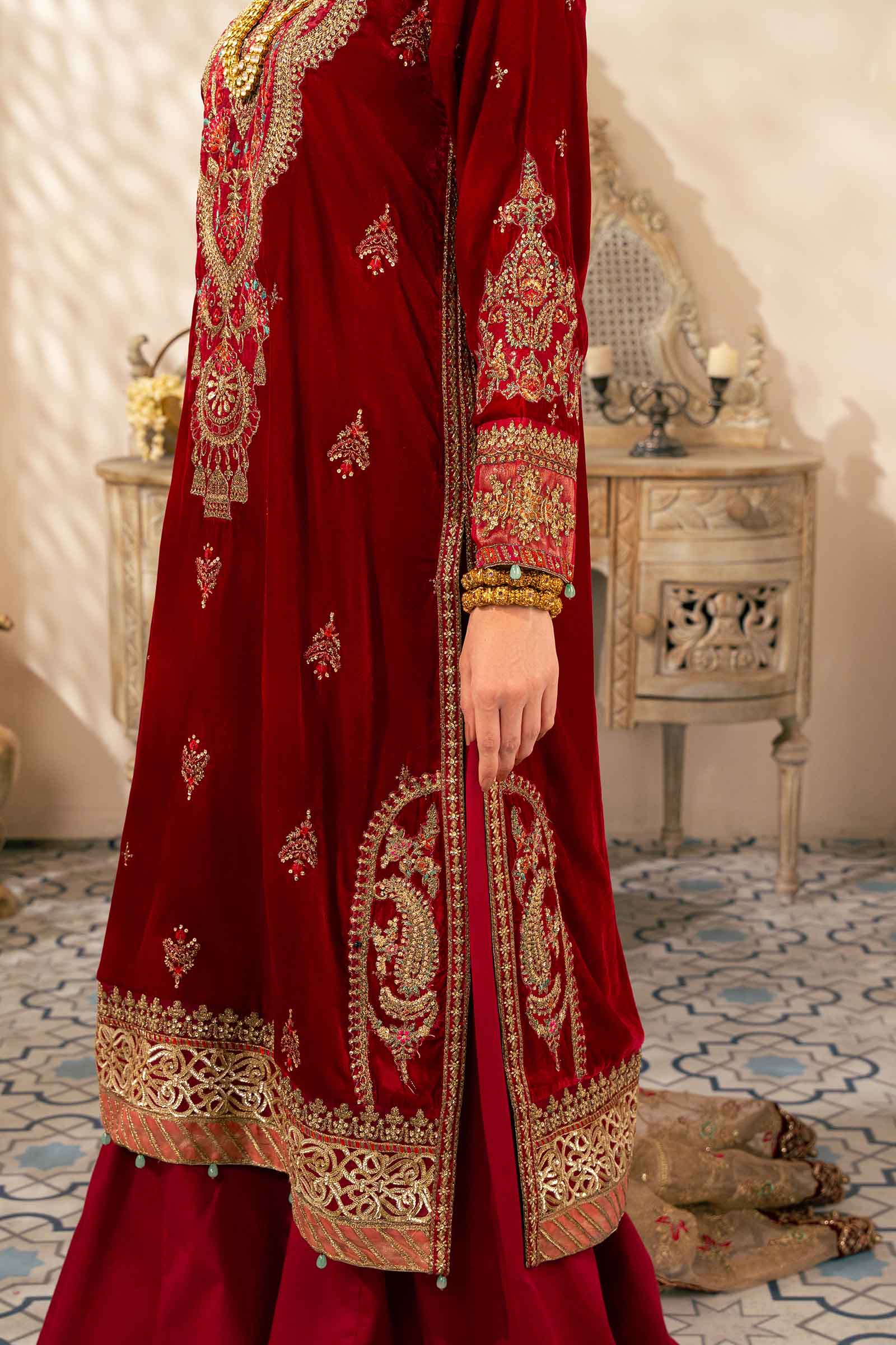3 Piece Embroidered Velvet Suit | SF-W24-29 - Silko Store