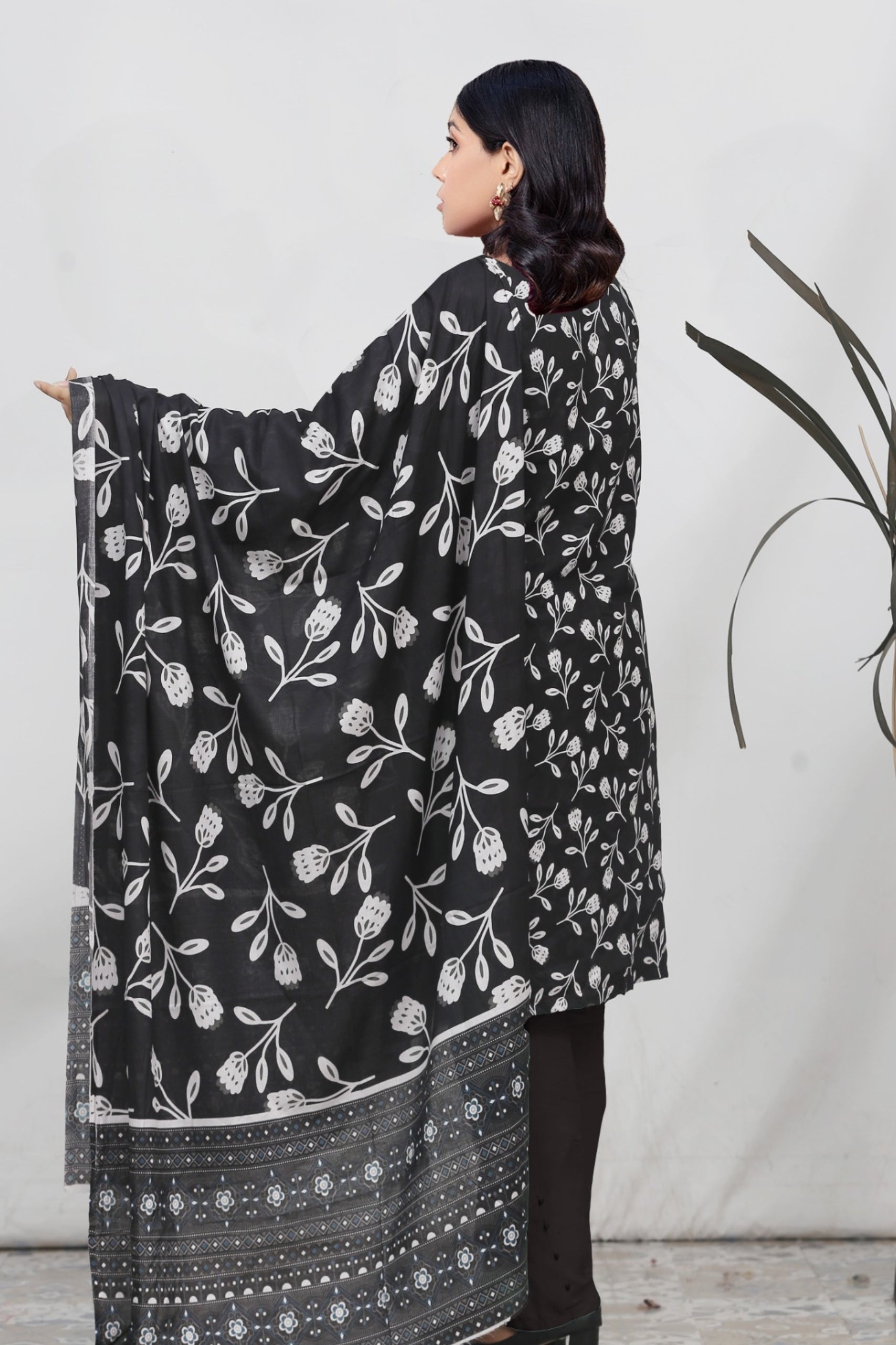 3 Piece Printed Lawn Suit - Silko Store